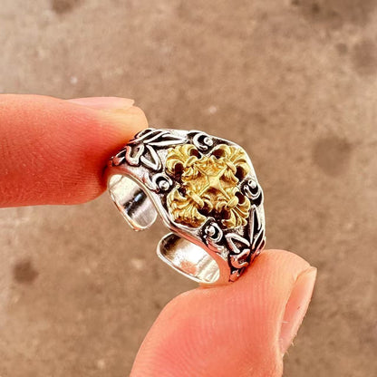 Men's ring with adjustable wide face opening